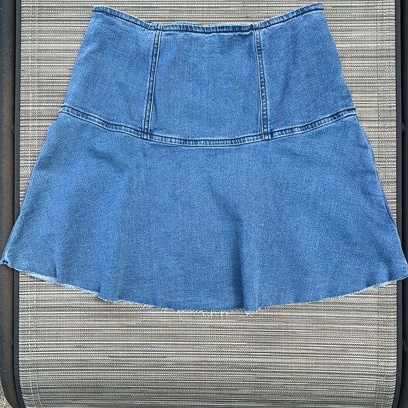 👋🎯NWOT FP We The Free Highlands Denim Mini Skirt Blue Size 4 - Picture 4 of 12